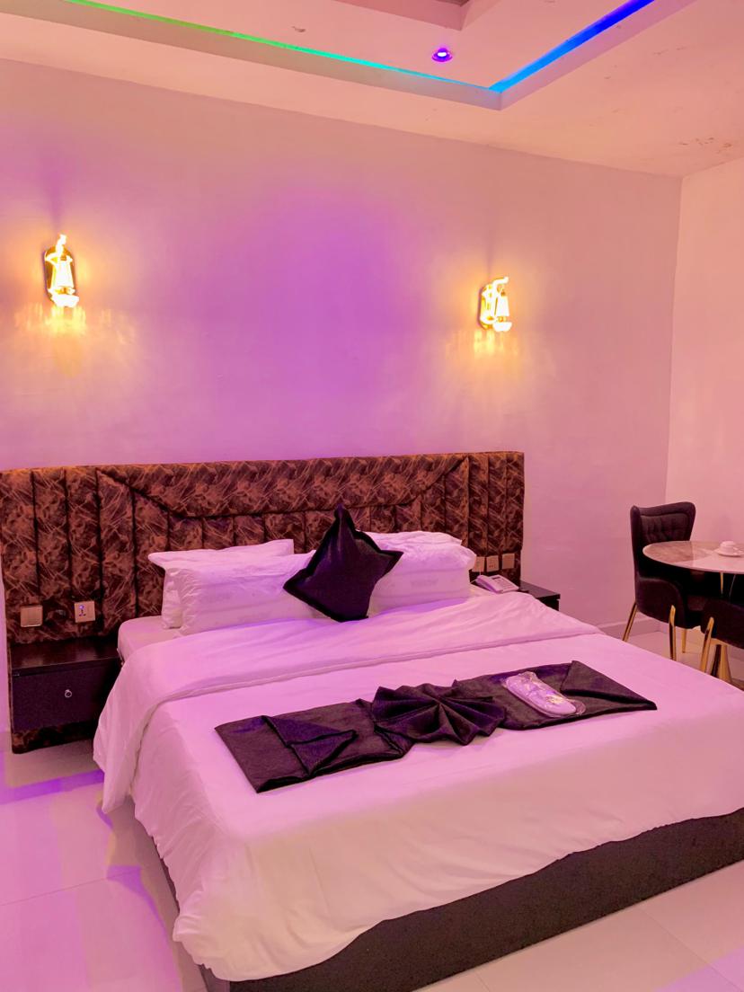 Deluxe  – Hotel in Bayelsa